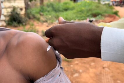 29 mars 2023, Kasai Oriental: La campagne de vaccination contre la fièvre jaune se poursuit dans la province du Kasai Oriental.