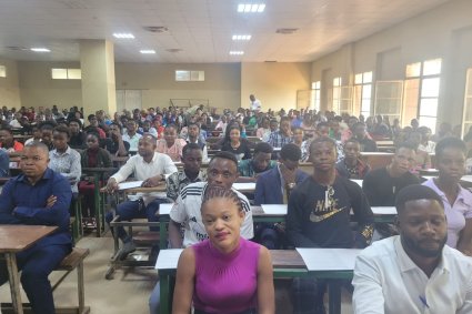 LE PROFESSEUR ORDINAIRE DIKANGA KAZADI JEAN MARIE SALUE L’ORGANISATION DU DEUXIÈME TEST D’ADMISSION A L’UNIVERSITÉ DE LUBUMBASHI